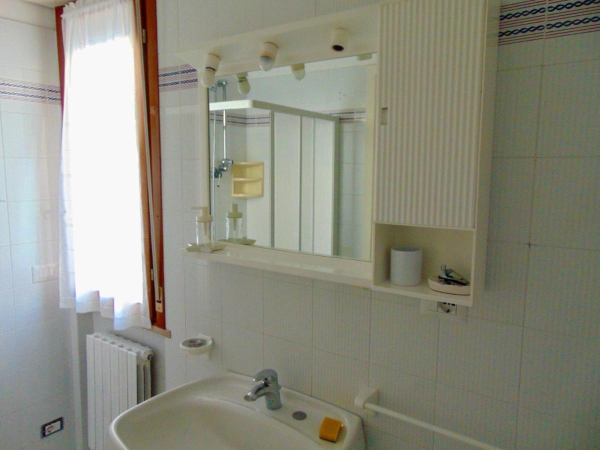 S237 - Sirolo, Trilocale Nella Zona Centrale Di Sirolo Appartement Buitenkant foto